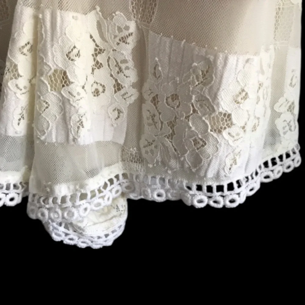 ASTR Anthropologie Woman’s Lace High Neck Mesh Cream Cutout Romper Jumpsuit Sz S